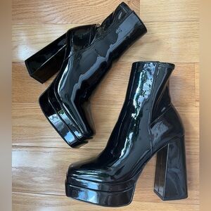 BRAND NEW ALDO patent leather platform boots size 7.5